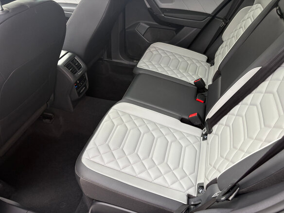 2023 Volkswagen Tayron I Рестайлинг, чёрный, 2600000 рублей - вид 15