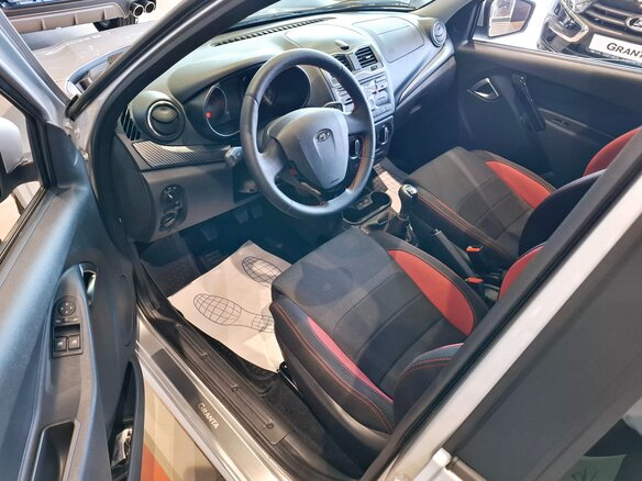 2025 Lada (ВАЗ) Granta Sportline I Рестайлинг, серебристый, 1404500 рублей - вид 6