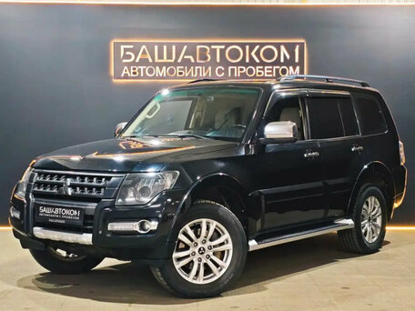 2017 Mitsubishi Pajero IV Рестайлинг 2, чёрный, 2565000 рублей, вид 1