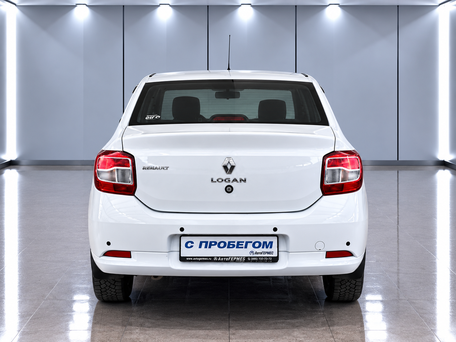 2015 Renault Logan II, белый, 550000 рублей, вид 3