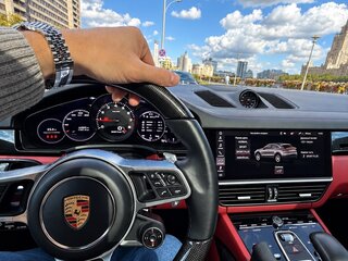 2021 Porsche Cayenne Coupé III, чёрный, 8150000 рублей, вид 3