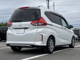 2023 Honda Freed+ II Рестайлинг, белый, 1288000 рублей, вид 3