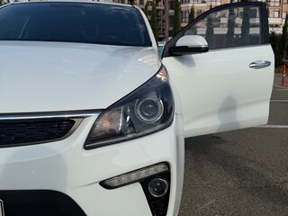 2019 Kia Rio IV, белый, 1260000 рублей, вид 3
