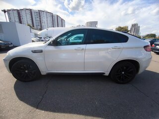 2013 BMW X6 M I (E71) Рестайлинг, белый, 2300000 рублей, вид 3