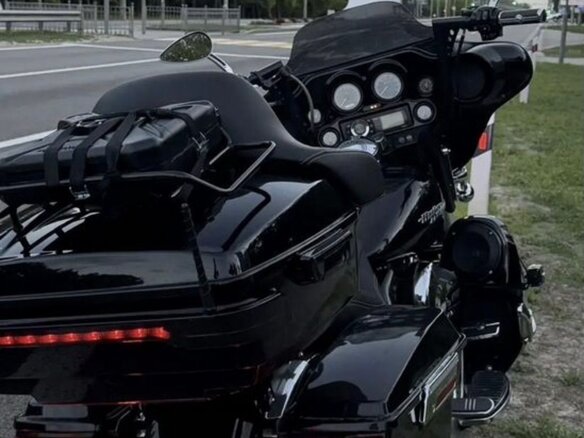 2012 Harley-Davidson Electra Glide, чёрный, 1200000 рублей - вид 11