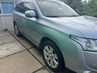 2013 Mitsubishi Outlander III, серебристый, 1300000 рублей, вид 1