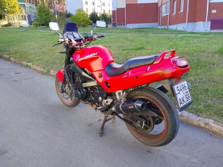 1994 Kawasaki ZZR 400, красный, 155000 рублей, вид 1