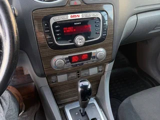 2008 Ford Focus II Рестайлинг, чёрный, 520000 рублей, вид 3