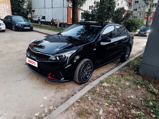 2021 Kia Rio IV Рестайлинг, чёрный, 1570000 рублей, вид 1