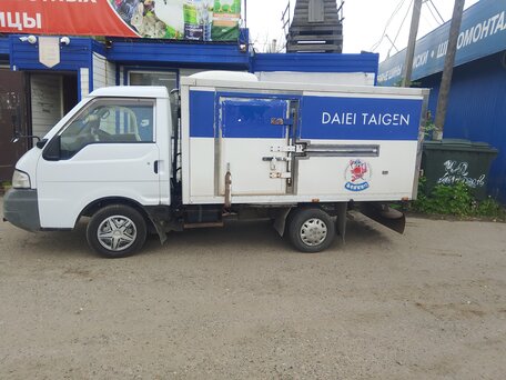 2001 Mazda Bongo, белый, 750000 рублей, вид 2