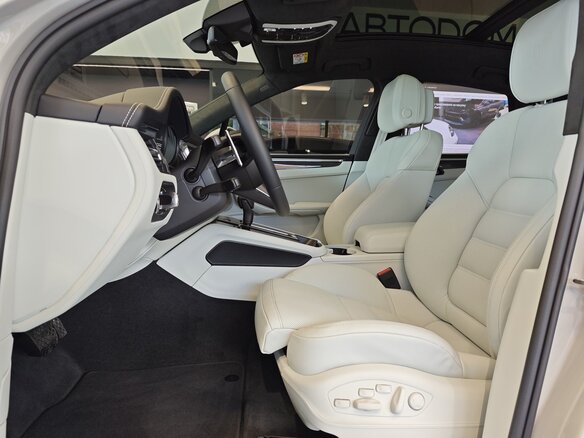 2025 Porsche Macan I Рестайлинг 2, серый, 13940000 рублей - вид 1