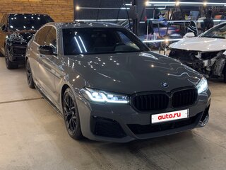 2022 BMW 5 серии 530i xDrive VII (G30/G31/G38) Рестайлинг, серый, 4890000 рублей, вид 2
