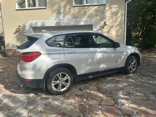 2016 BMW X1 20i xDrive II (F48), белый, 2030000 рублей, вид 2