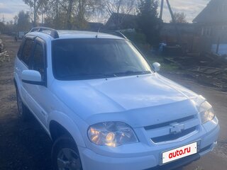 2012 Chevrolet Niva I Рестайлинг, белый, 750000 рублей, вид 2