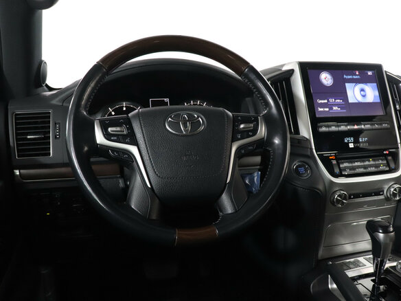2017 Toyota Land Cruiser 200 Series Рестайлинг 2, белый - вид 18