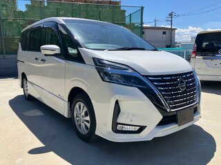 2022 Nissan Serena S-Hybrid V (C27) Рестайлинг, белый, 1550000 рублей, вид 1