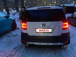 2012 Skoda Yeti I, белый, 700000 рублей, вид 4