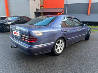 2001 Mercedes-Benz E-Класс 270 II (W210, S210) Рестайлинг, фиолетовый, 200000 рублей, вид 3