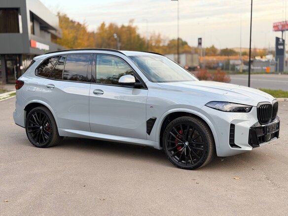 2026 BMW X5 30d IV (G05/G18) Рестайлинг, белый, 16900000 рублей - вид 2