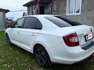 2014 Skoda Rapid I, белый, 600000 рублей, вид 4