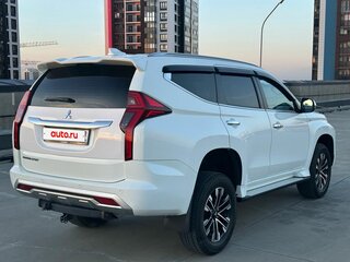 2022 Mitsubishi Montero Sport III Рестайлинг, белый, 3580000 рублей, вид 5