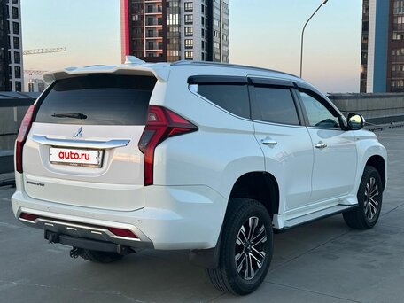 2022 Mitsubishi Montero Sport III Рестайлинг, белый, 3580000 рублей, вид 5