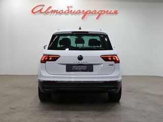 2021 Volkswagen Tiguan II Рестайлинг, белый, 2690000 рублей, вид 5