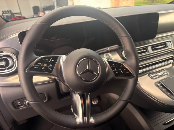 2025 Mercedes-Benz V-Класс Extra Long 300 d экстра длинный III (W447) Рестайлинг 2, чёрный, 12500000 рублей - вид 11