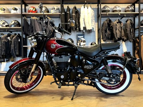 2026 Royal Enfield Classic 350, чёрный, 546000 рублей, вид 1