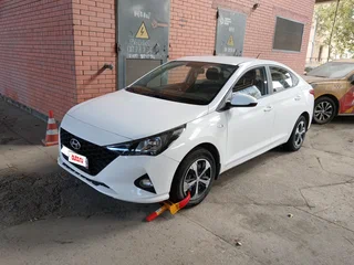 2022 Hyundai Solaris II Рестайлинг, белый, 1120303 рублей, вид 3