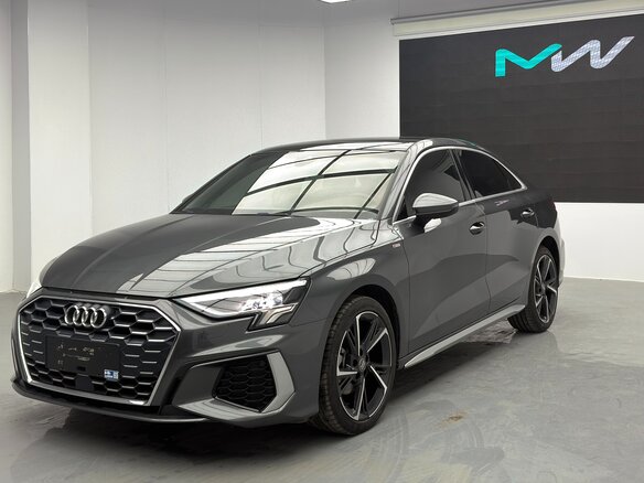 2022 Audi A3 35 TFSI IV (8Y), серый, 2140000 рублей