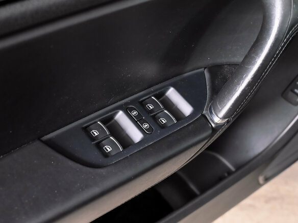 2016 Volkswagen Touareg II Рестайлинг, чёрный - вид 20