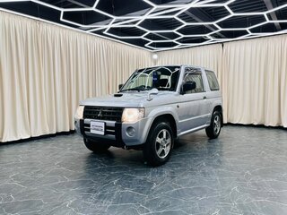 2010 Mitsubishi Pajero Mini II, серый, 859000 рублей, вид 2