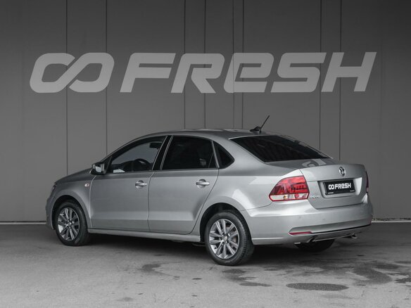 2020 Volkswagen Polo V Рестайлинг, серый - вид 1