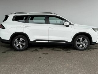 2024 Geely Okavango I Рестайлинг, белый, 2845000 рублей, вид 4