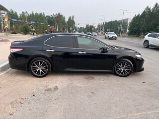 2019 Toyota Camry VIII (XV70), чёрный, 2540000 рублей, вид 4