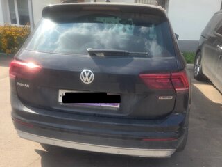 2019 Volkswagen Tiguan II, чёрный, 3600000 рублей, вид 2