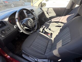2016 Volkswagen Polo V Рестайлинг, красный, 1100000 рублей, вид 5