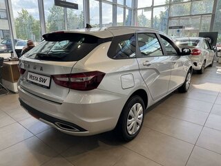 2026 Lada (ВАЗ) Vesta SW I Рестайлинг (NG), серебристый, 1884000 рублей, вид 3