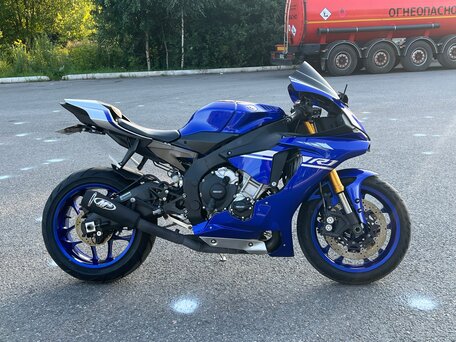 2015 Yamaha YZF-R1, синий, 1250000 рублей, вид 2