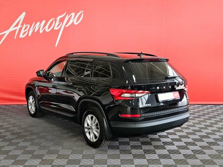 2020 Skoda Kodiaq I, чёрный, 2599000 рублей, вид 3