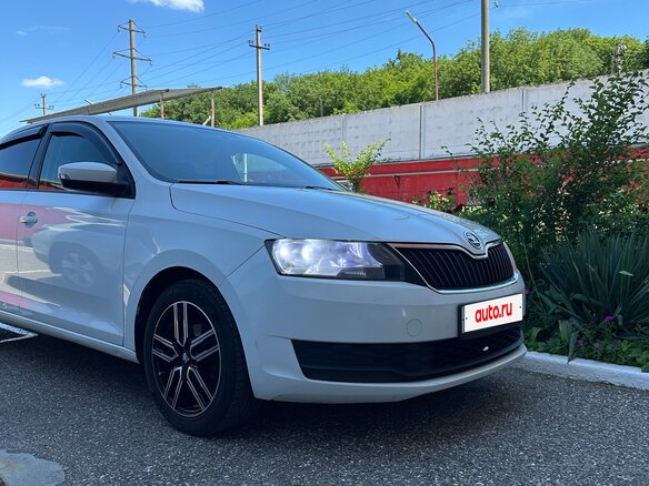 2018 Skoda Rapid I Рестайлинг, белый, 780000 рублей - вид 2