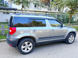 2011 Skoda Yeti I, серый, 700000 рублей, вид 2