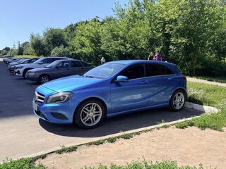2013 Mercedes-Benz A-Класс 180 III (W176), голубой, 1387000 рублей, вид 2