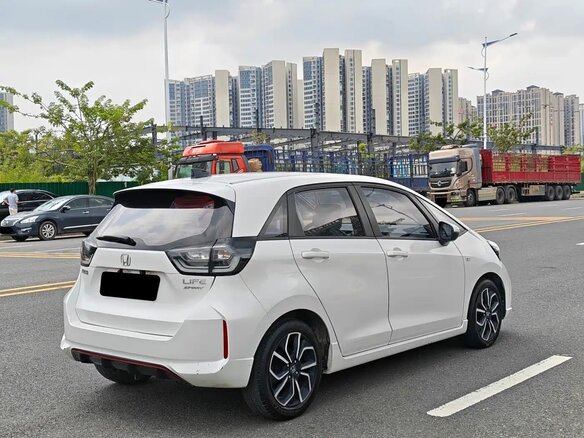 2022 Honda Life VI, белый, 1220000 рублей - вид 2