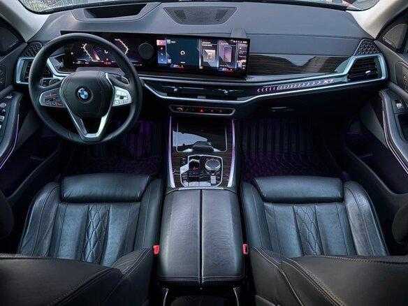 2022 BMW X7 40i I (G07) Рестайлинг, серый - вид 12