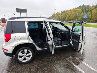 2014 Skoda Yeti I Рестайлинг, серый, 1300000 рублей, вид 4