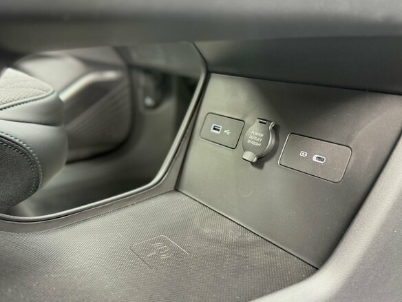 2026 Geely Monjaro I Рестайлинг, серый - вид 18