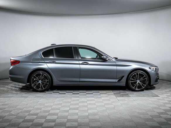 2018 BMW 5 серии 520i VII (G30/G31/G38), серый, 2899000 рублей - вид 3