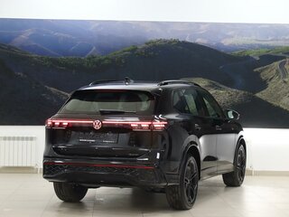 2026 Volkswagen Tiguan L Pro III (China Market), чёрный, 4800000 рублей, вид 4